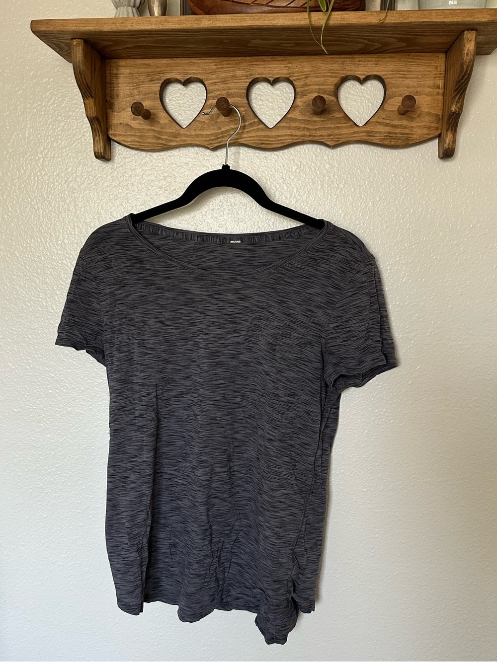 Lululemon women’s workout top